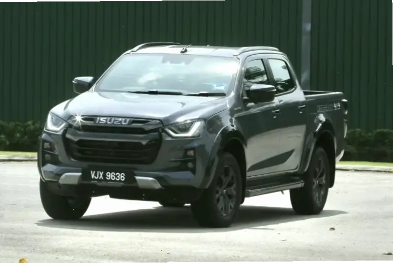 Harness the strength of Isuzu D-MAX 3.0L Diesel, delivering superior efficiency and torque for tough jobs.