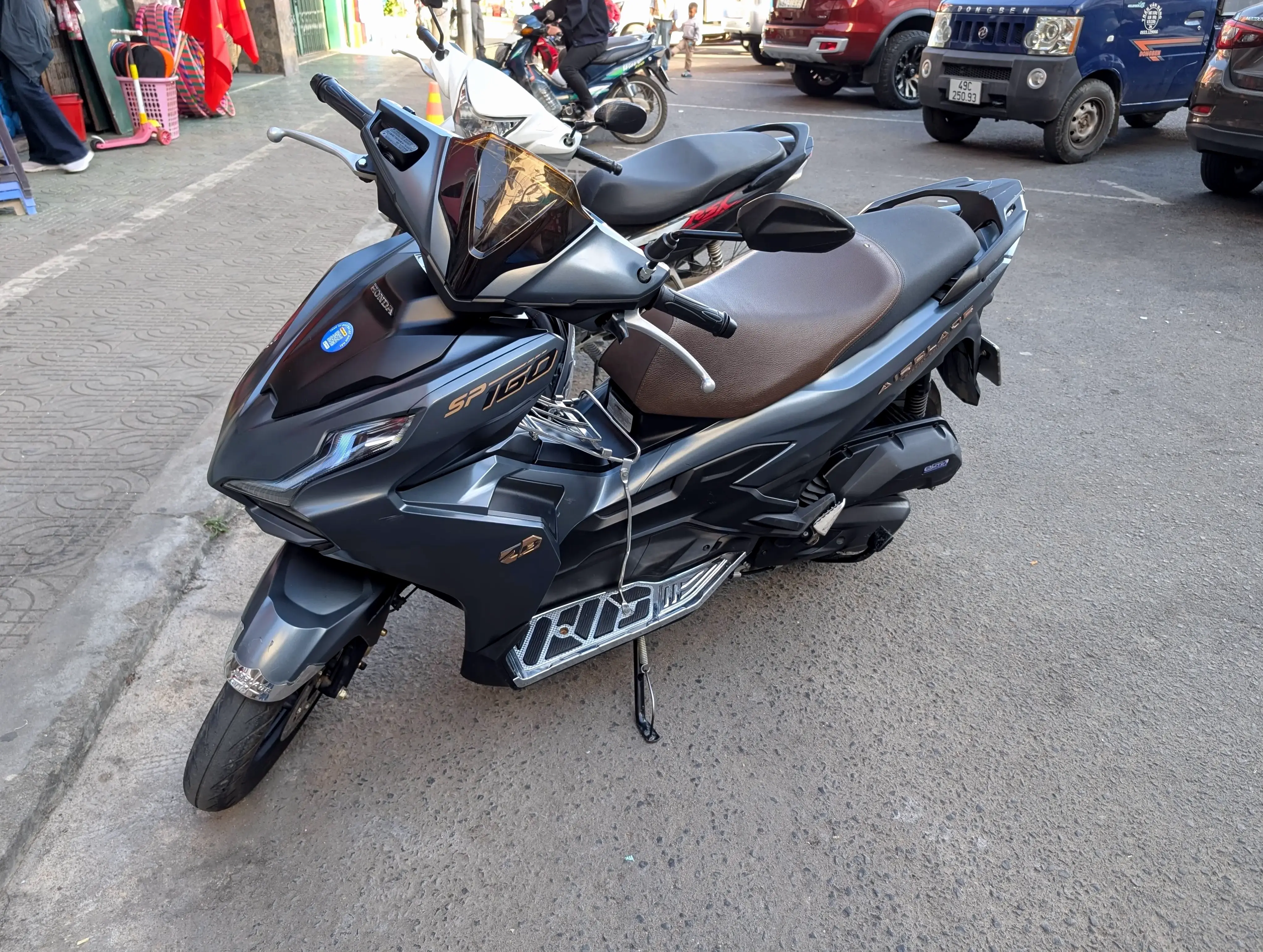 Honda Air Blade Eco Motorcycle: Tiết kiệm nhiên liệu thân thiện môi trường, lựa chọn xanh cho lối sống hiện đại!