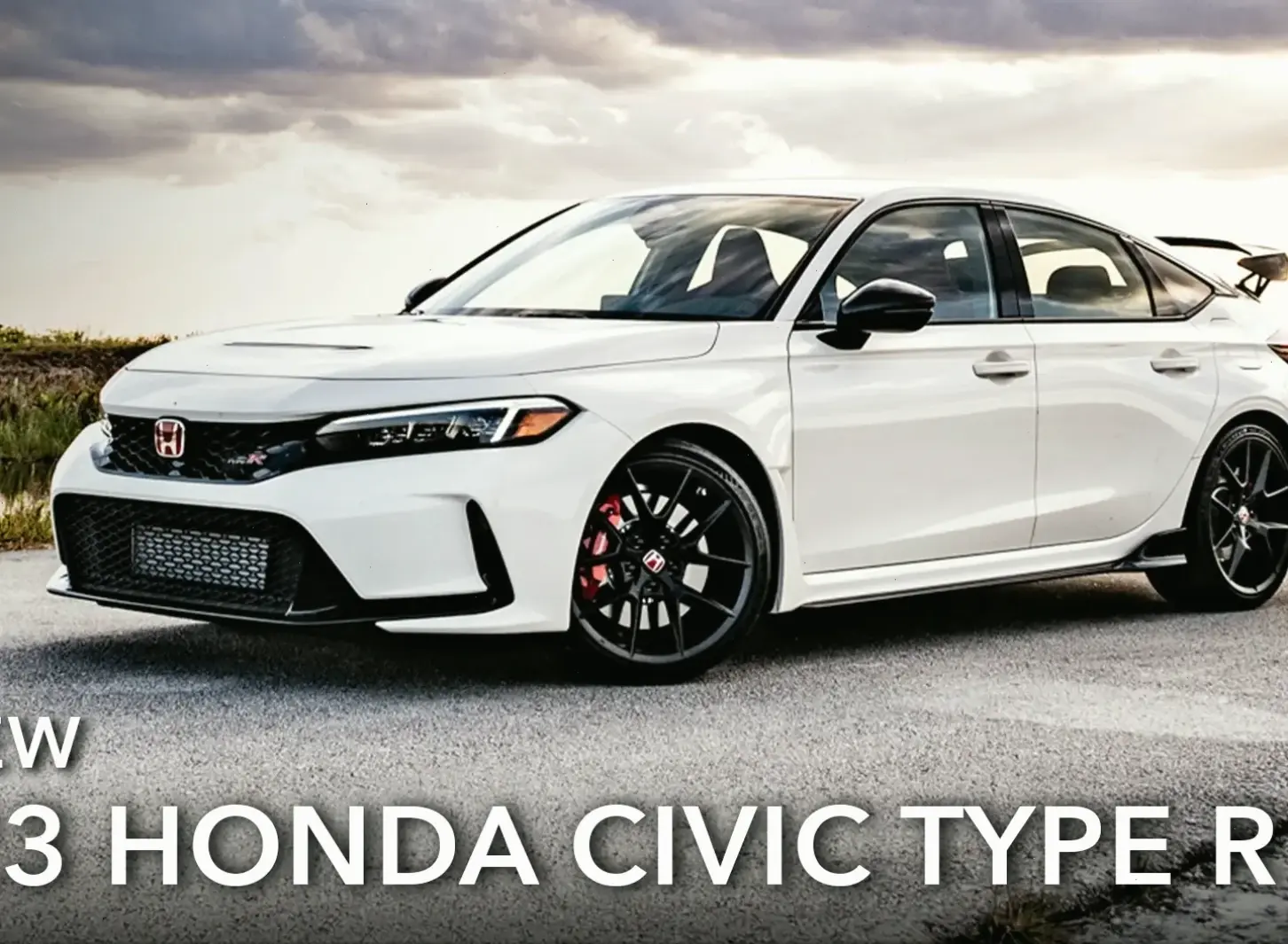 Honda Civic 2023 Model kết hợp phong cách tinh tế và công nghệ tiên tiến, sẵn sàng chinh phục hành trình.