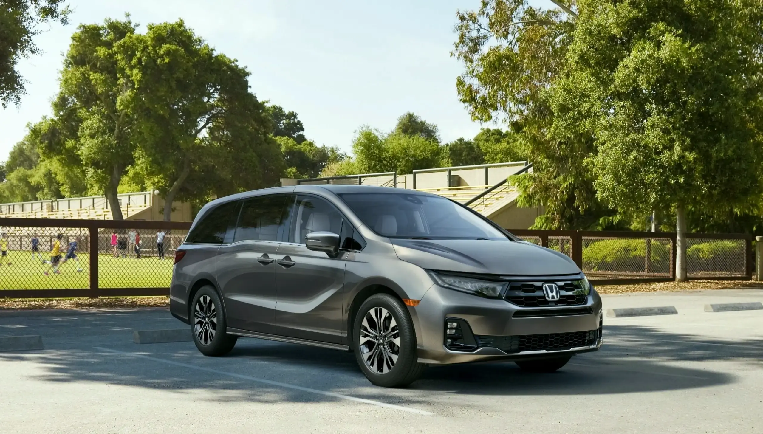 Honda Odyssey MPV 2025: Elevate your drives with advanced tech, spacious comfort, and modern style for every adventure!