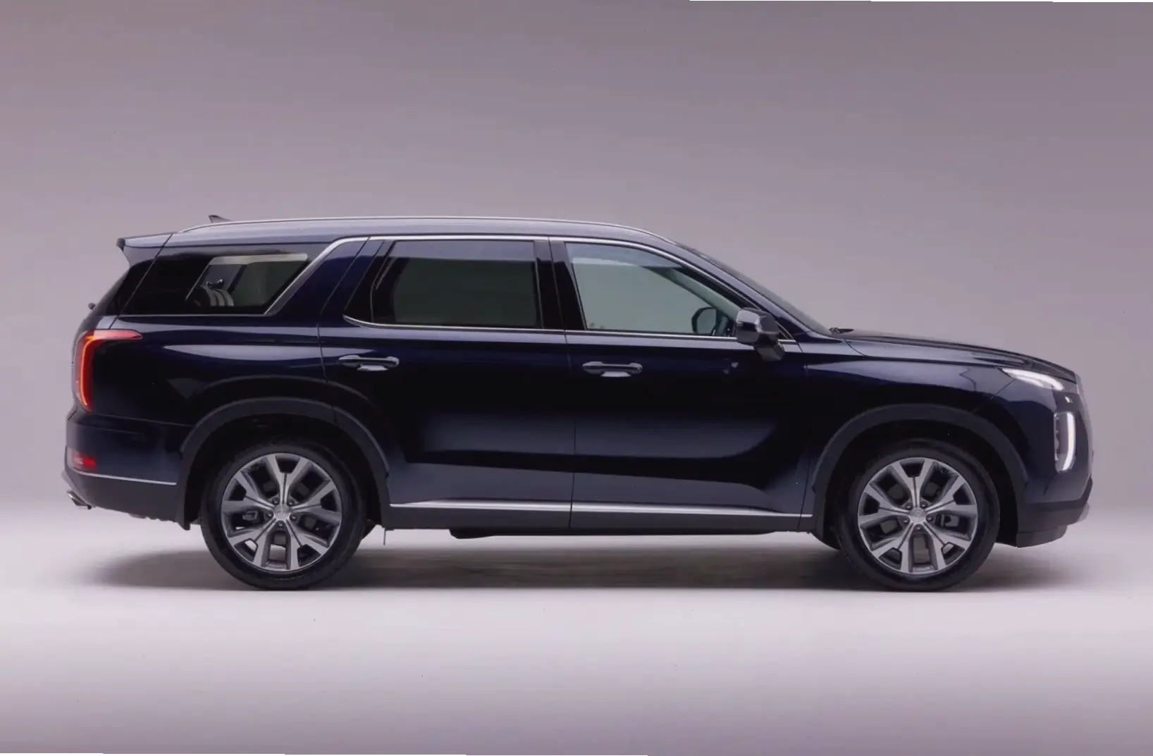 Hyundai Palisade Sport Vehicle với thiết kế thể thao, vận hành linh hoạt và sức mạnh vượt bậc.