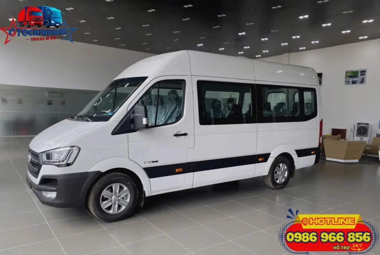 Hyundai Solati 16 Seater Van: Không gian rộng cho 16 hành khách, lý tưởng cho du lịch nhóm thoải mái.