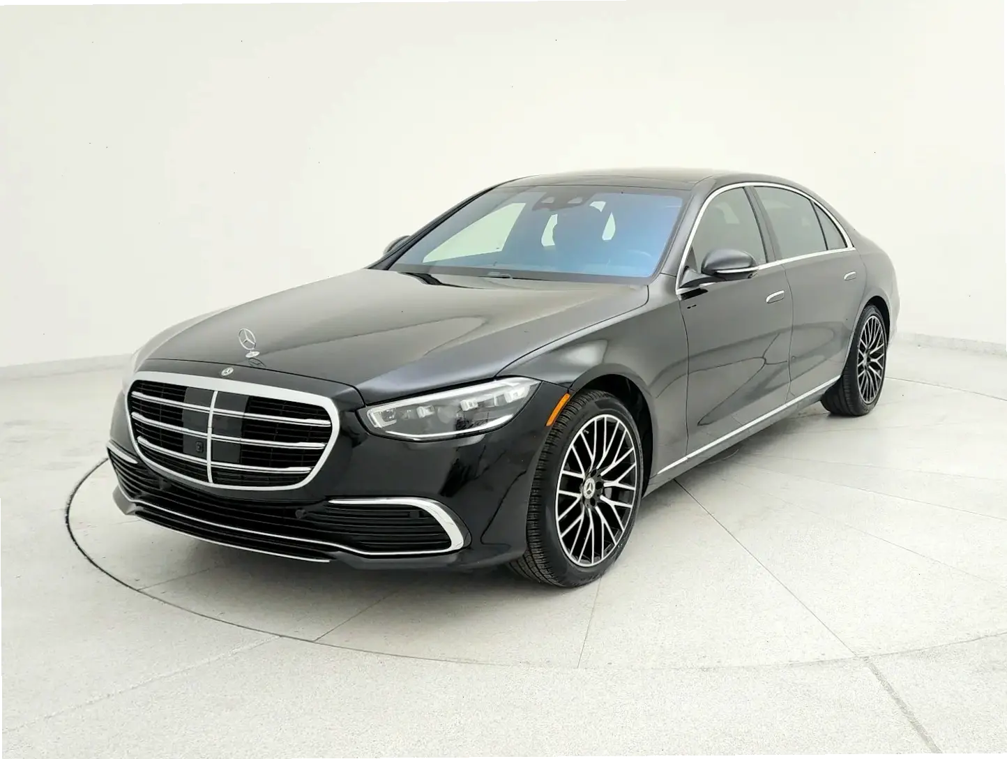 Khám phá Mercedes-Benz S-Class Sedan 2025 với công nghệ tiên tiến và thiết kế sang trọng đỉnh cao.