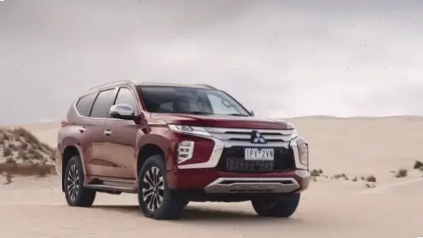 Khám phá sự xa xỉ với Mitsubishi Pajero Sport Premium SUV, nội thất cao cấp và hiệu suất đỉnh cao.