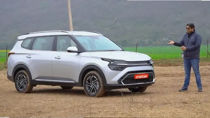 Kia Carens Urban Vehicle chinh phục đô thị với sự linh hoạt và công nghệ thông minh hiện đại.