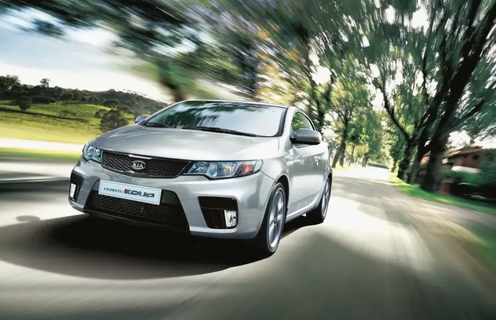 Kia K3 Eco Car: Xe thân thiện môi trường, tiết kiệm nhiên liệu và hiệu suất xanh bền vững.