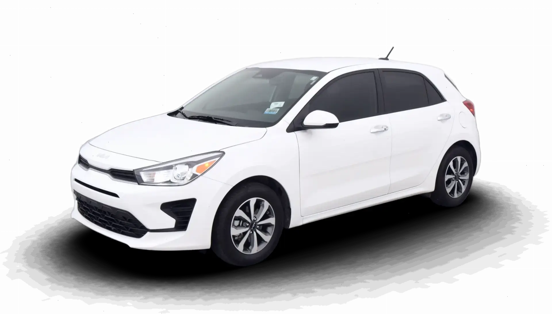 Kia Rio Affordable Hatchback giá rẻ nhưng chất lượng cao, thiết kế hấp dẫn và tiện ích đầy đủ cho mọi người.