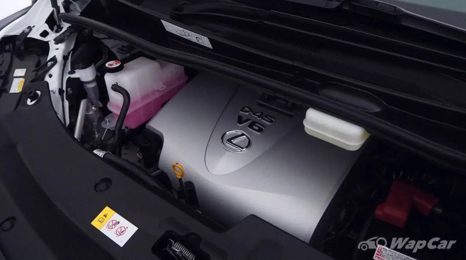 Lexus LM 3.5L Engine cung cấp sức mạnh mạnh mẽ và hiệu suất ấn tượng cho xe.