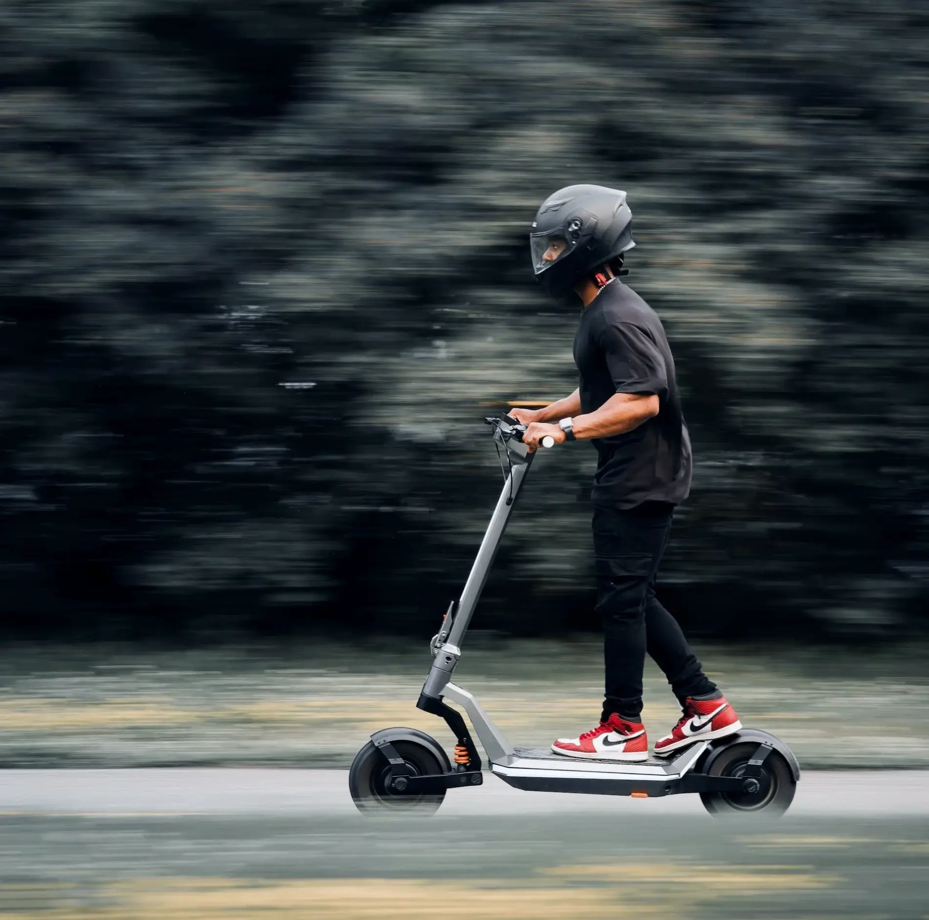 Lựa chọn Pega Super Z Premium Scooter cho sự sang trọng và hiệu suất vượt bậc.