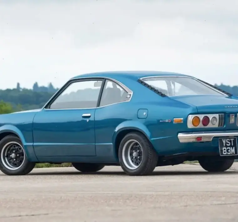 Mazda 3 Classic Car: Phong cách timeless, độ bền cao, biểu tượng của sự tinh tế và di sản Mazda.