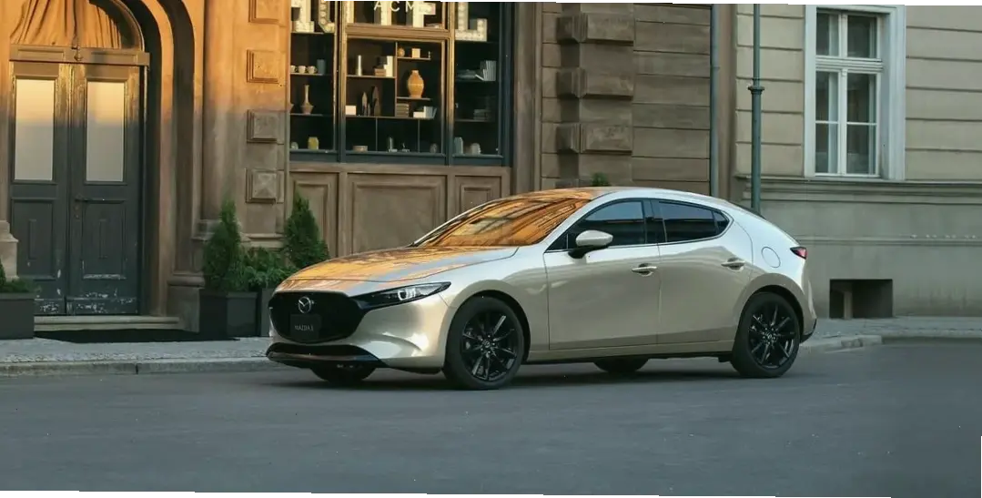 Mazda 3 Hatchback Vehicle: Linh hoạt, mạnh mẽ, lý tưởng cho lối sống năng động và khám phá hàng ngày.