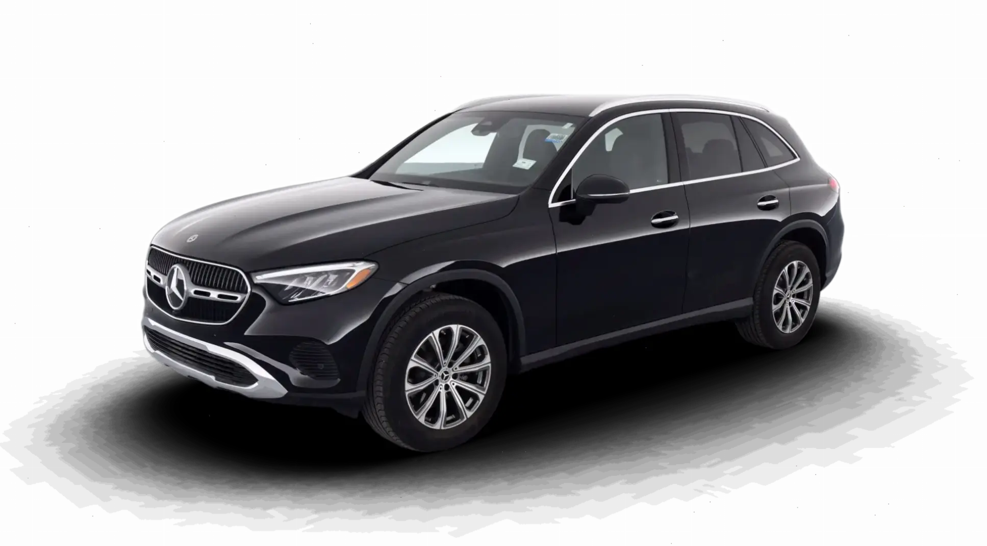 Mercedes-Benz GLC 2.0L Engine kết hợp động cơ mạnh mẽ với tiết kiệm nhiên liệu tối ưu.