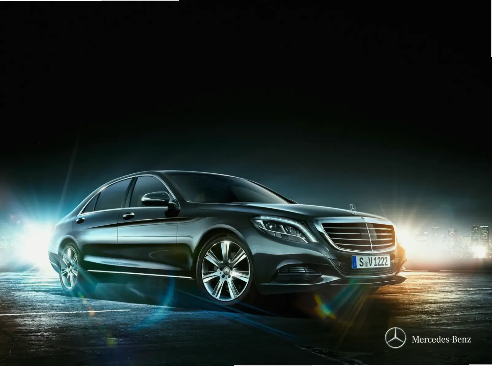 Mercedes-Benz S-Class Luxury Car: Xe sang trọng lý tưởng cho mọi hành trình đẳng cấp.