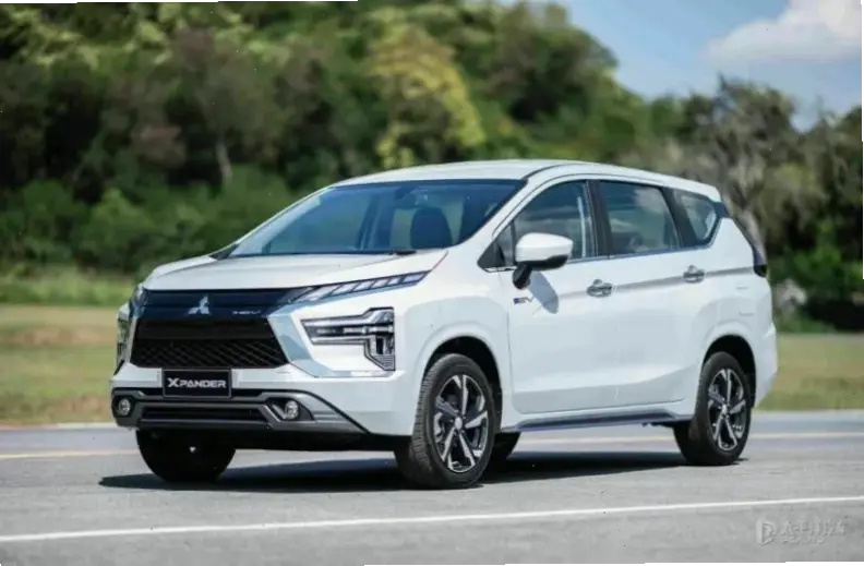 Mitsubishi Xpander Urban Vehicle dễ dàng di chuyển trong thành phố, với thiết kế linh hoạt và tiết kiệm nhiên liệu.
