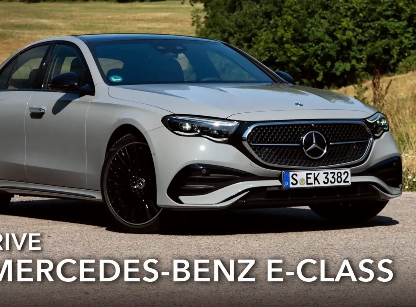Năng động và cuốn hút với Mercedes-Benz E-Class Sport Sedan, xe lý tưởng cho đam mê lái xe.