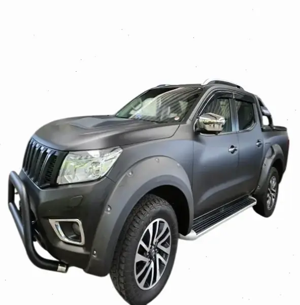 Nissan Navara 2023 Model: Thiết kế mới mẻ, động cơ mạnh mẽ cho trải nghiệm lái đỉnh cao.