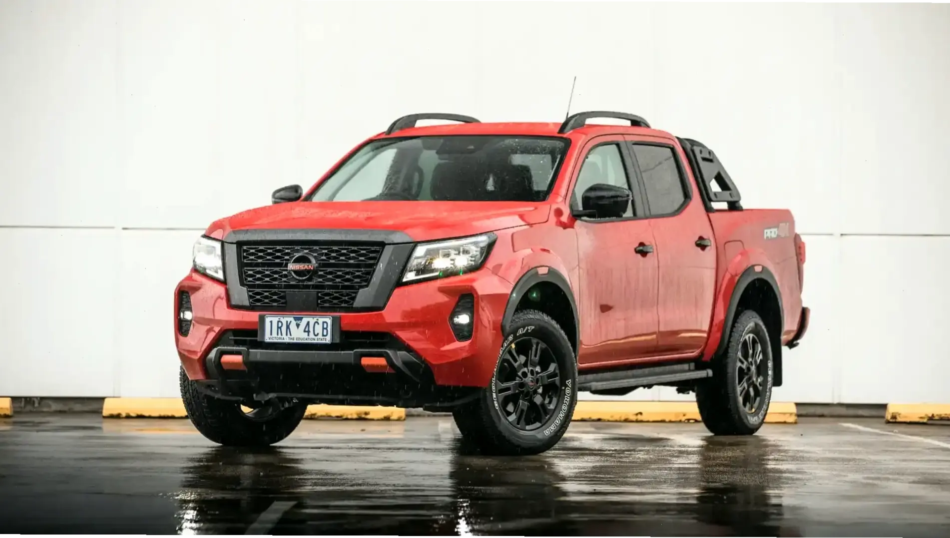 Nissan Navara Premium Vehicle: Sự kết hợp hoàn hảo giữa sang trọng và sức mạnh bền bỉ.