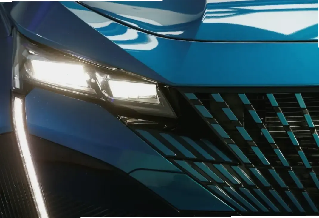 Peugeot 408 Modern SUV với phong cách hiện đại và công nghệ tiên tiến hàng đầu.