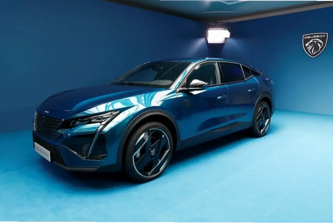 Peugeot 408 Premium SUV thể hiện sự sang trọng và tinh tế trong từng chi tiết.