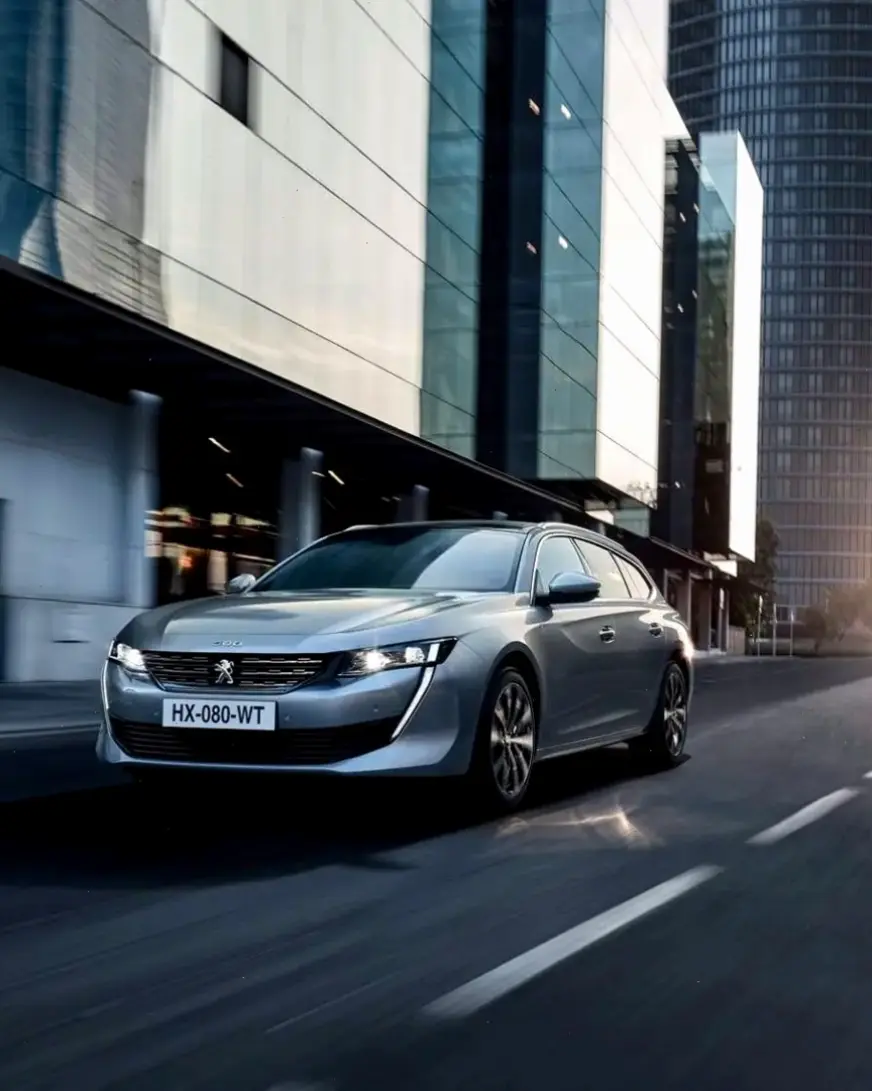 Peugeot 508 Urban Vehicle: Linh hoạt cho thành phố, tiện nghi hiện đại và thiết kế đô thị thông minh.