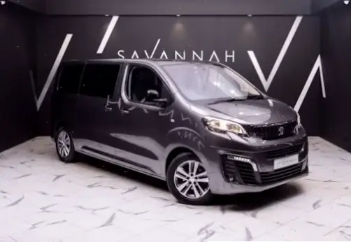 Peugeot Traveller Family MPV lý tưởng cho gia đình, với không gian thoải mái và an toàn tối đa cho mọi thành viên.
