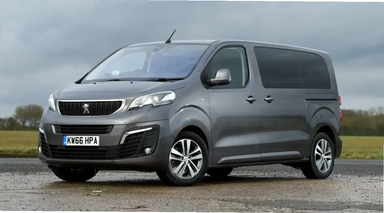 Peugeot Traveller MPV 2025 mang đến thiết kế hiện đại, công nghệ tiên tiến cho hành trình thoải mái và an toàn tối ưu.