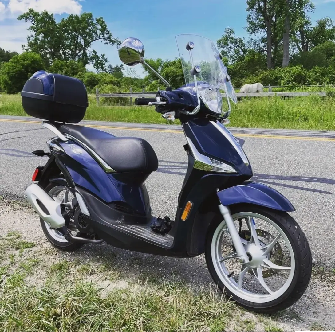 Piaggio Liberty Affordable Vehicle giá cả phải chăng với chất lượng cao, phù hợp mọi nhu cầu và phong cách sống!
