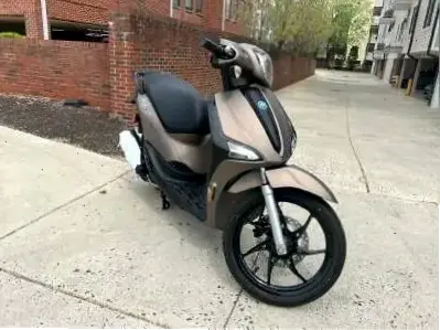 Piaggio Liberty Premium Bike mang đẳng cấp cao cấp với thiết kế tinh tế và hiệu suất ấn tượng, dành cho người sành điệu!