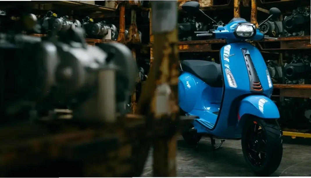 Piaggio Vespa Sprint Scooter 2025 mang phong cách Ý tinh tế, công nghệ tiên tiến cho hành trình hoàn hảo.