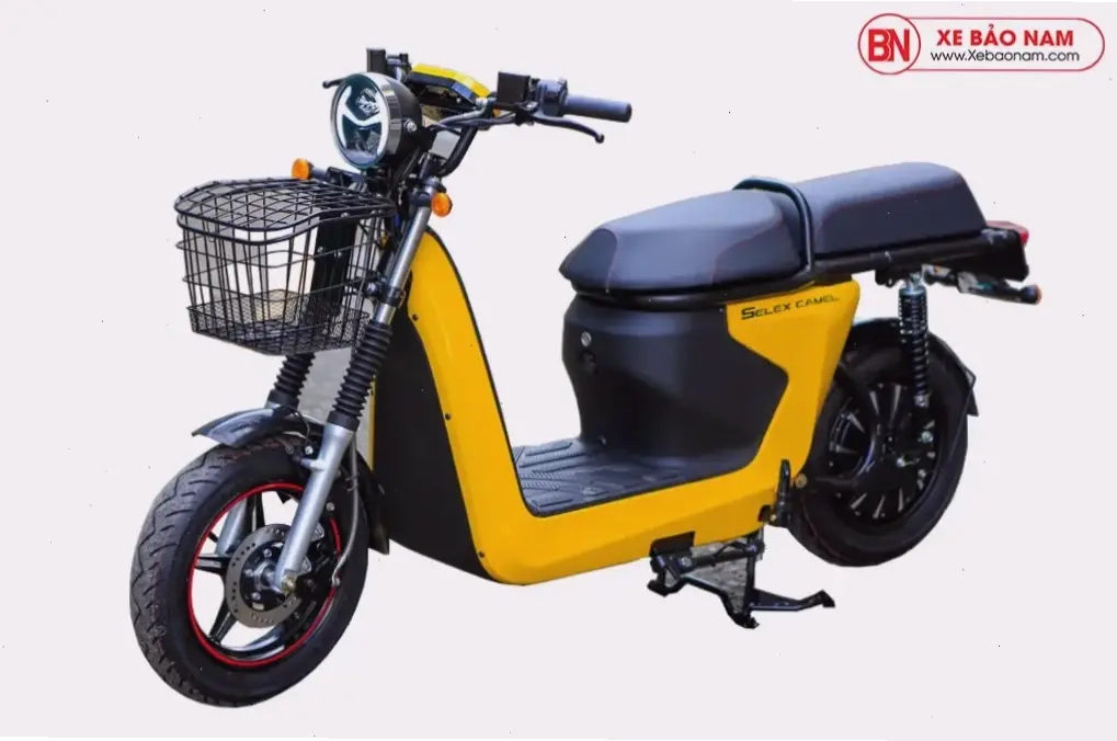 Selex Camel 2 Motorcycle mang đến sức mạnh và phong cách cho mọi chuyến đi phiêu lưu.