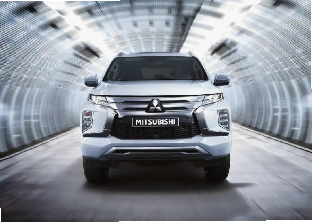 Sống đẳng cấp với Mitsubishi Pajero Sport Luxury Car, sự kết hợp hoàn hảo giữa phong cách và công nghệ.