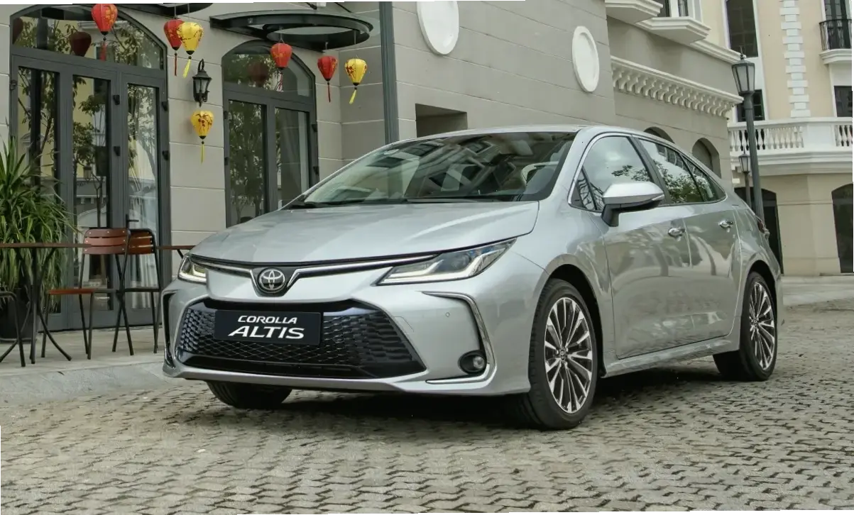 Toyota Corolla Altis 2023 Model với công nghệ mới, an toàn vượt trội và phong cách hiện đại cho trải nghiệm lái xe hoàn hảo.