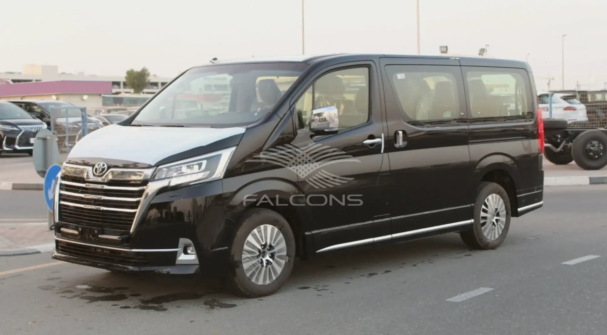 Toyota Granvia 2023 Model: Sự kết hợp hoàn hảo giữa an toàn, thoải mái và tiết kiệm nhiên liệu.