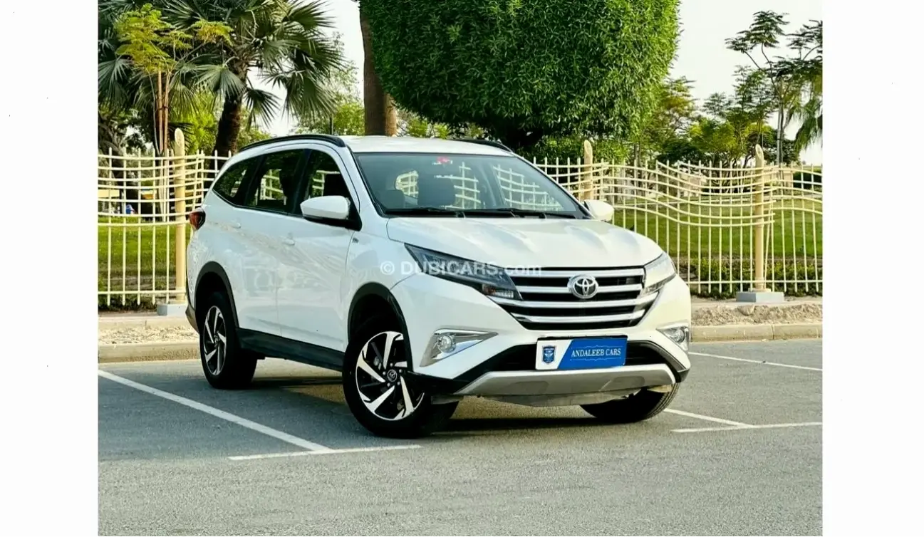 Toyota Rush Eco Car: Lựa chọn thân thiện với môi trường, tiết kiệm xăng và hiệu suất bền vững.