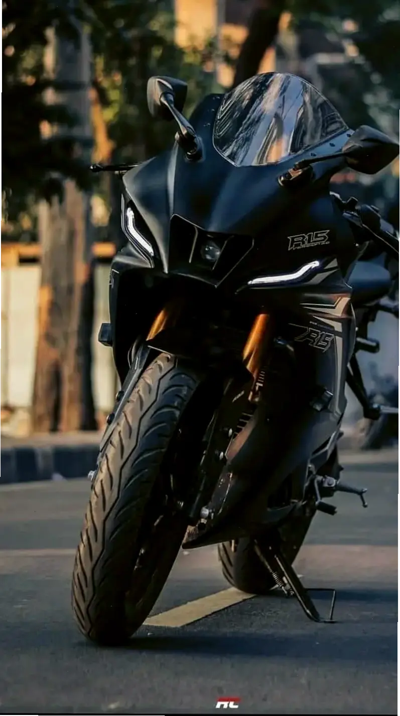Trải nghiệm Yamaha R15 V4 Bike – động cơ mạnh mẽ, phong cách sắc nét, sẵn sàng chinh phục mọi thử thách!
