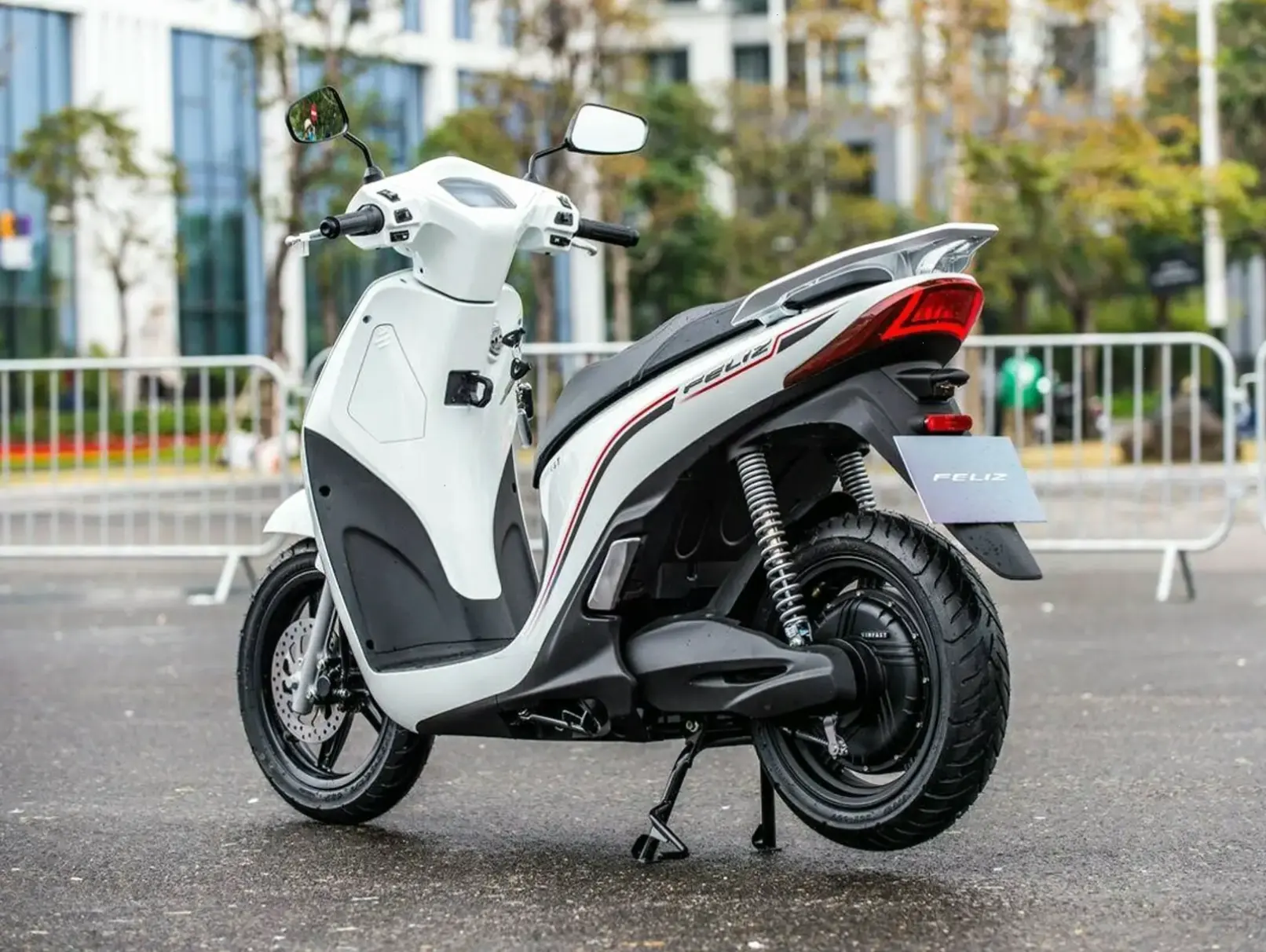 VinFast Feliz Modern Vehicle: Thiết kế hiện đại, công nghệ thông minh, biến mỗi chuyến đi thành trải nghiệm thú vị và tiện nghi.