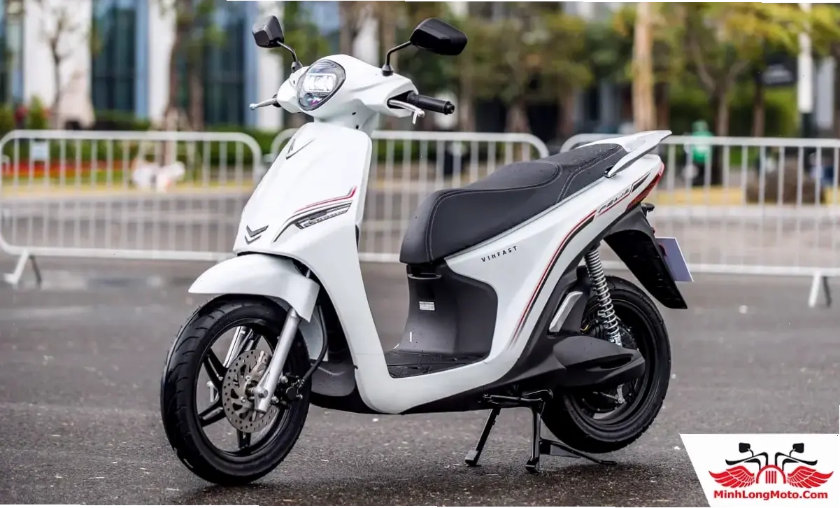 VinFast Feliz Premium Scooter: Đẳng cấp cao cấp với thiết kế tinh tế, công nghệ hiện đại, mang đến trải nghiệm di chuyển sang trọng.