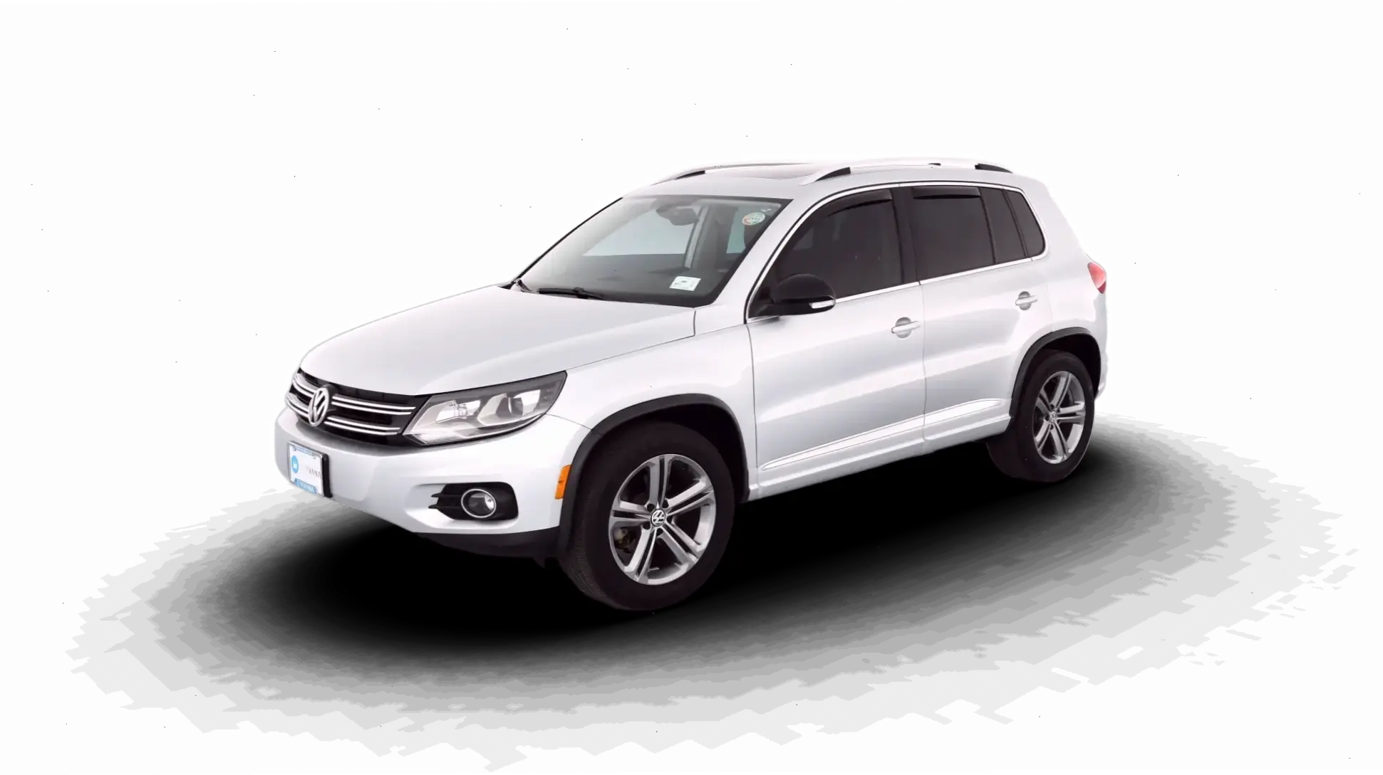 Volkswagen Tiguan Sport SUV: Thiết kế thể thao, tốc độ ấn tượng, niềm vui lái xe đỉnh cao.
