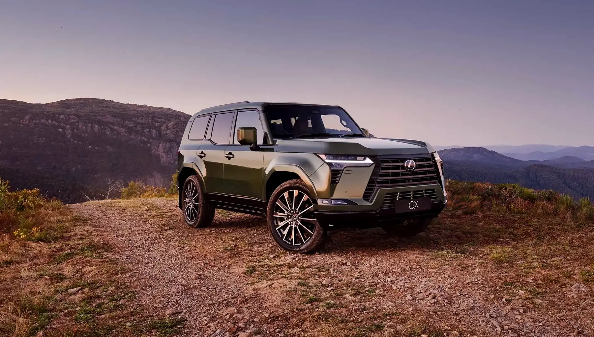 Vượt qua mọi địa hình với Lexus GX 4x4 Vehicle, xe địa hình chắc chắn và đáng tin cậy.