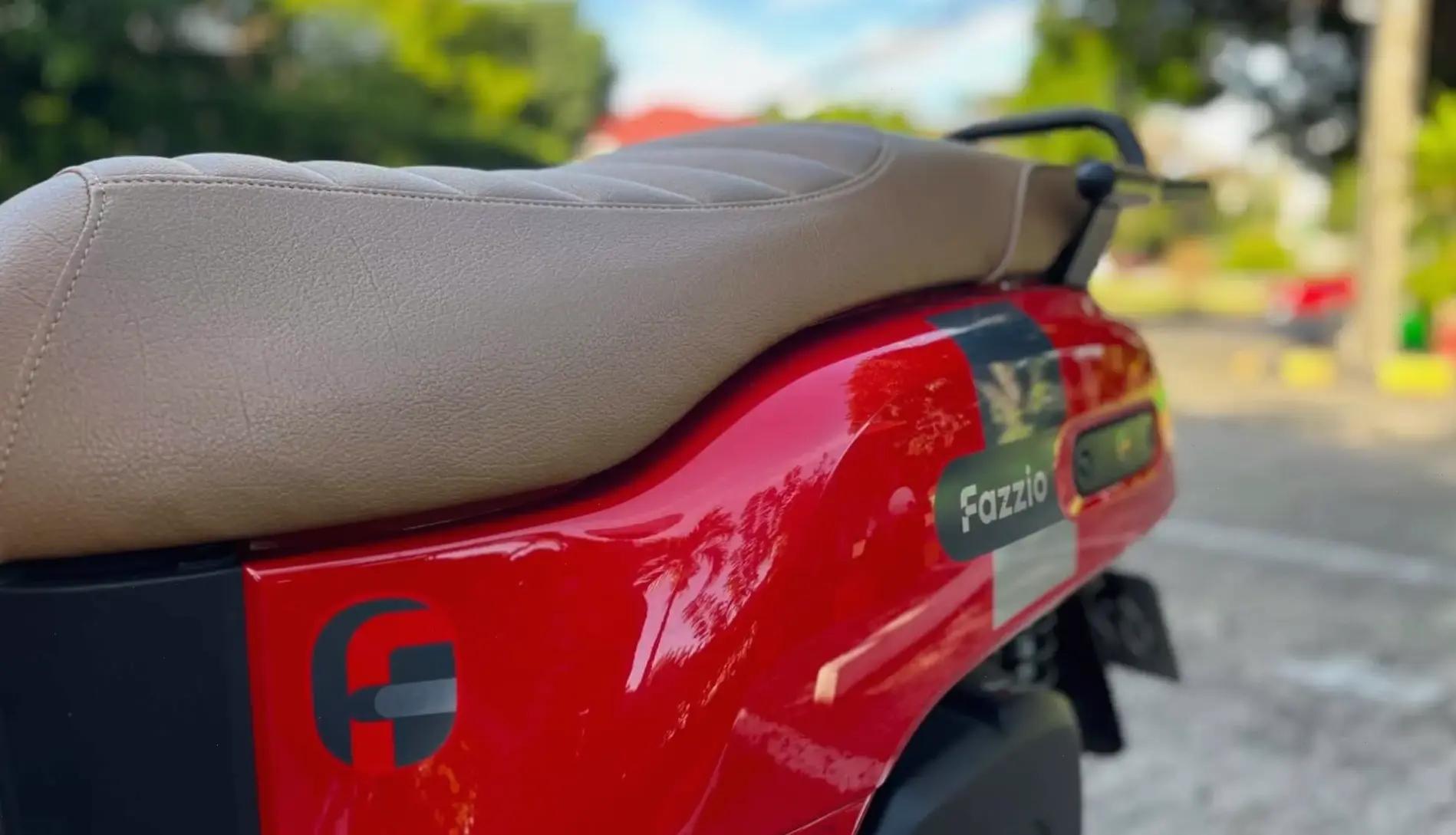 Yamaha Fazzio Modern Bike với thiết kế đương đại và công nghệ mới, phù hợp cho lối sống năng động.