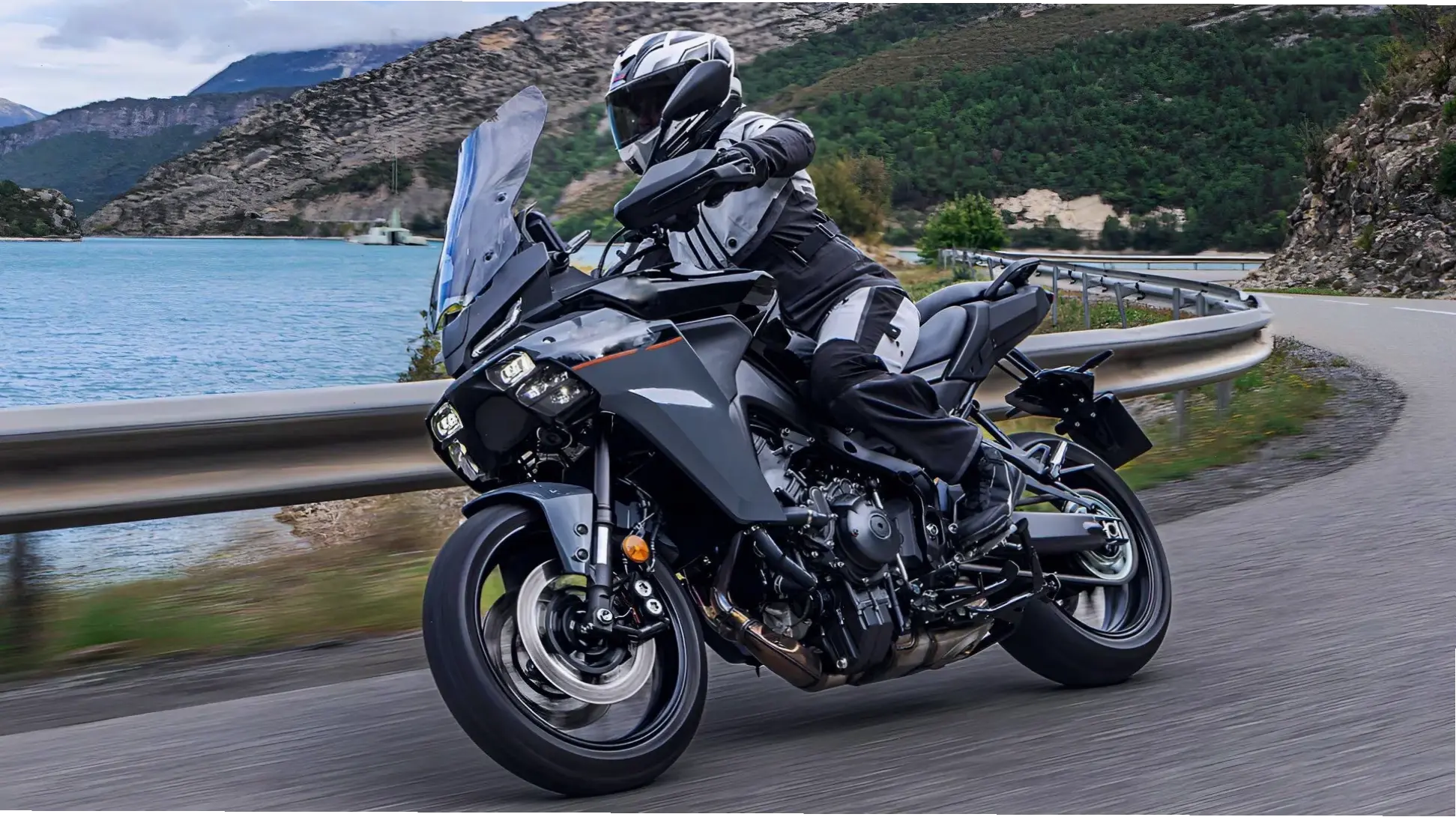 Yamaha Tracer Urban Bike lý tưởng cho đô thị, dễ dàng di chuyển và thoải mái hàng ngày.