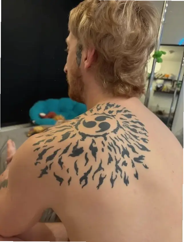 Ấn chú của Sasuke: Bí mật ấn chú Sharingan và Rinnegan, sức mạnh đặc trưng của Uchiha Sasuke.