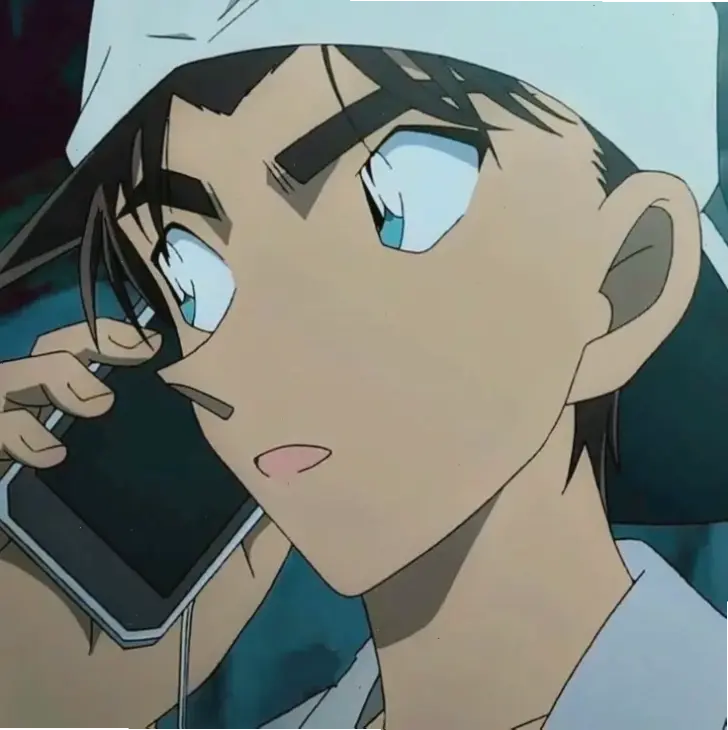 Ảnh Heiji Hattori với vẻ ngoài ấn tượng, phong cách trẻ trung, thu hút sự chú ý từ cộng đồng fan truyện tranh.