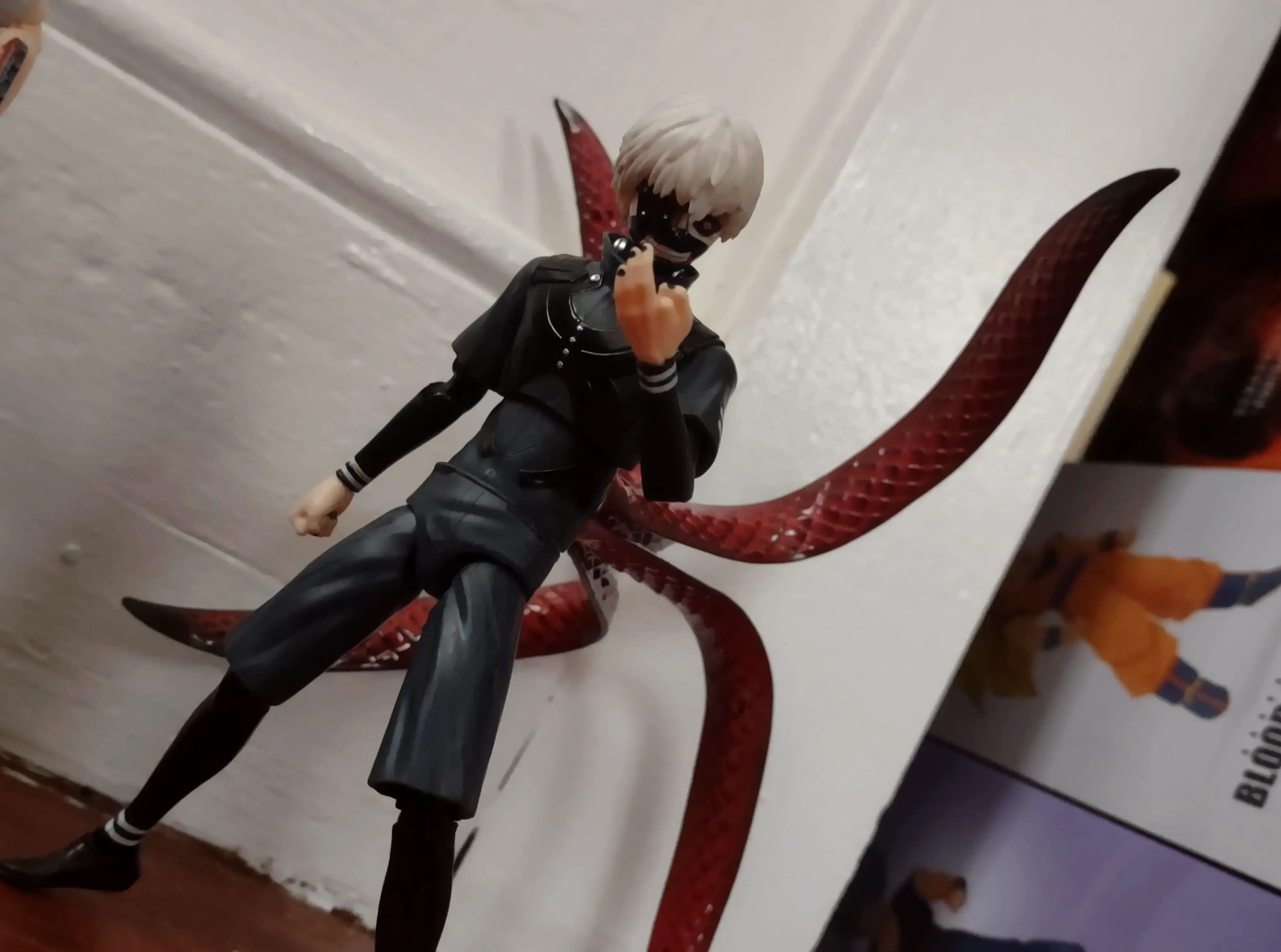 Anime Ken Kaneki: Hành trình ghoul với những pha hành động mãnh liệt và câu chuyện cảm động.