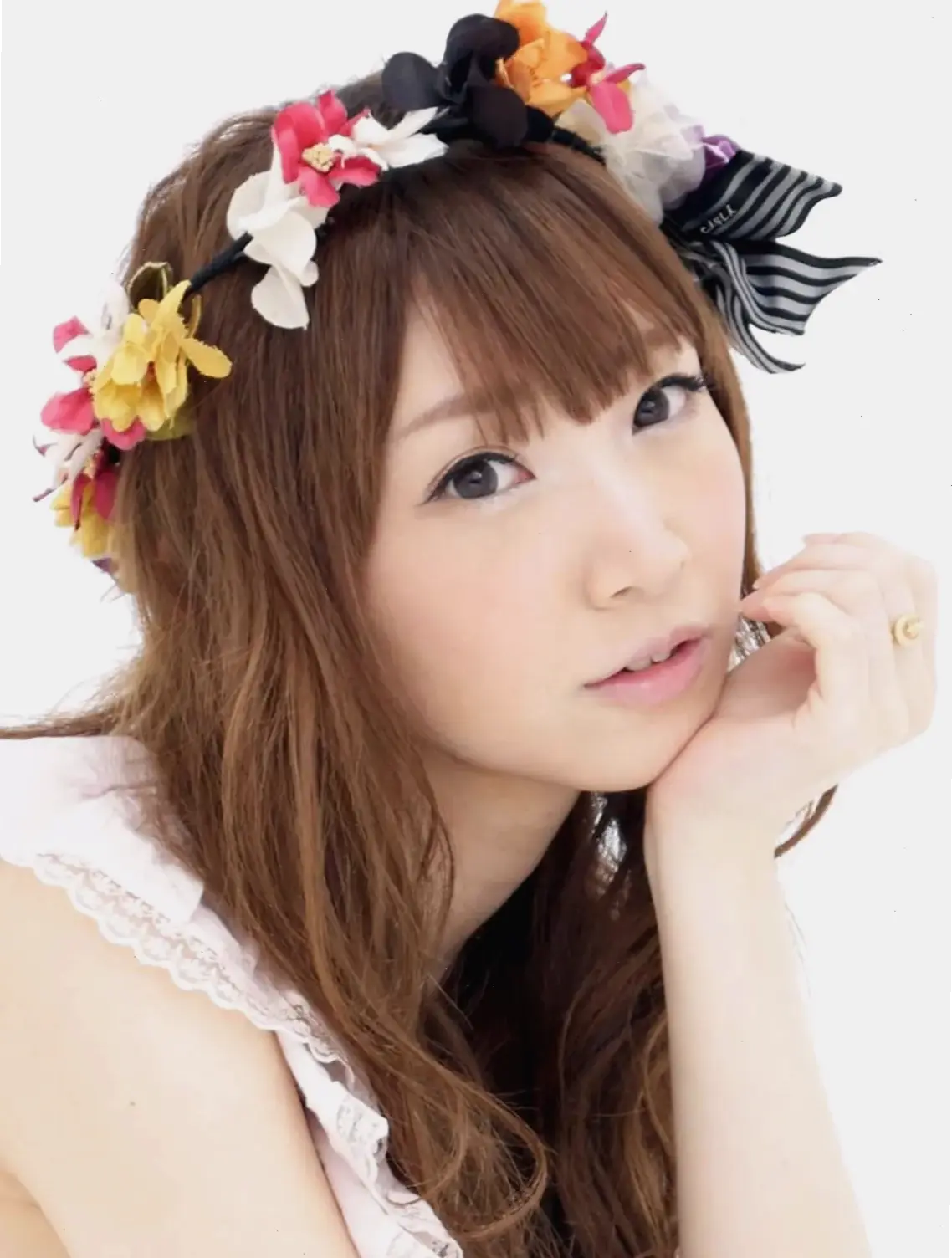 Armin voice actor: Marina Inoue, lồng tiếng xuất sắc cho nhân vật Armin.