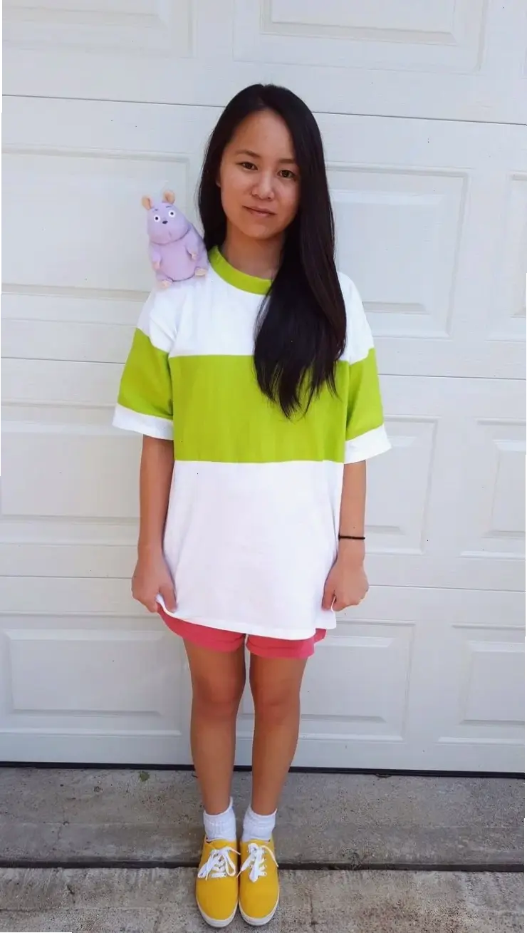 Chihiro cosplay costume: Bộ trang phục Chihiro hoàn hảo giúp bạn nhập vai nhân vật anime yêu thích.