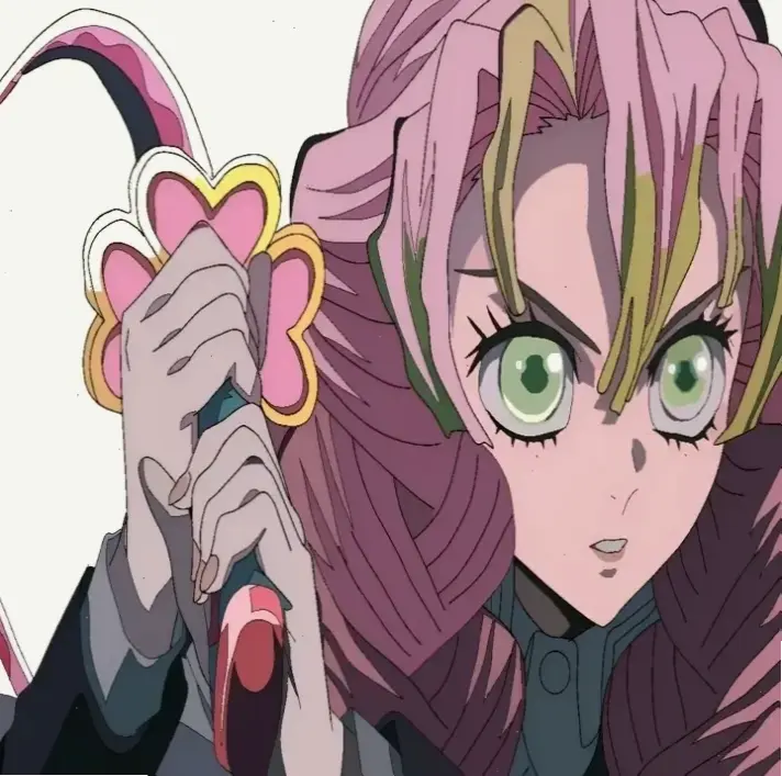 Mitsuri Ngầu – khi cô ấy thể hiện sức mạnh đáng kinh ngạc, kết hợp với vẻ ngoài dễ thương, tạo nên sức hút riêng biệt.