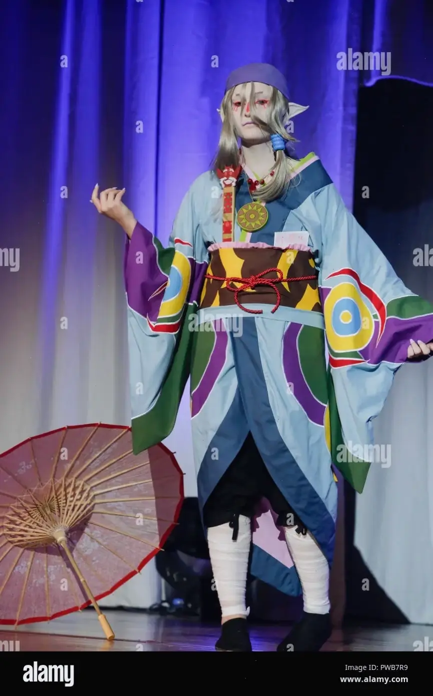 Mononoke Anime Cosplay: Kết hợp yếu tố anime vào trang phục, tạo nên sự sáng tạo đầy hấp dẫn.