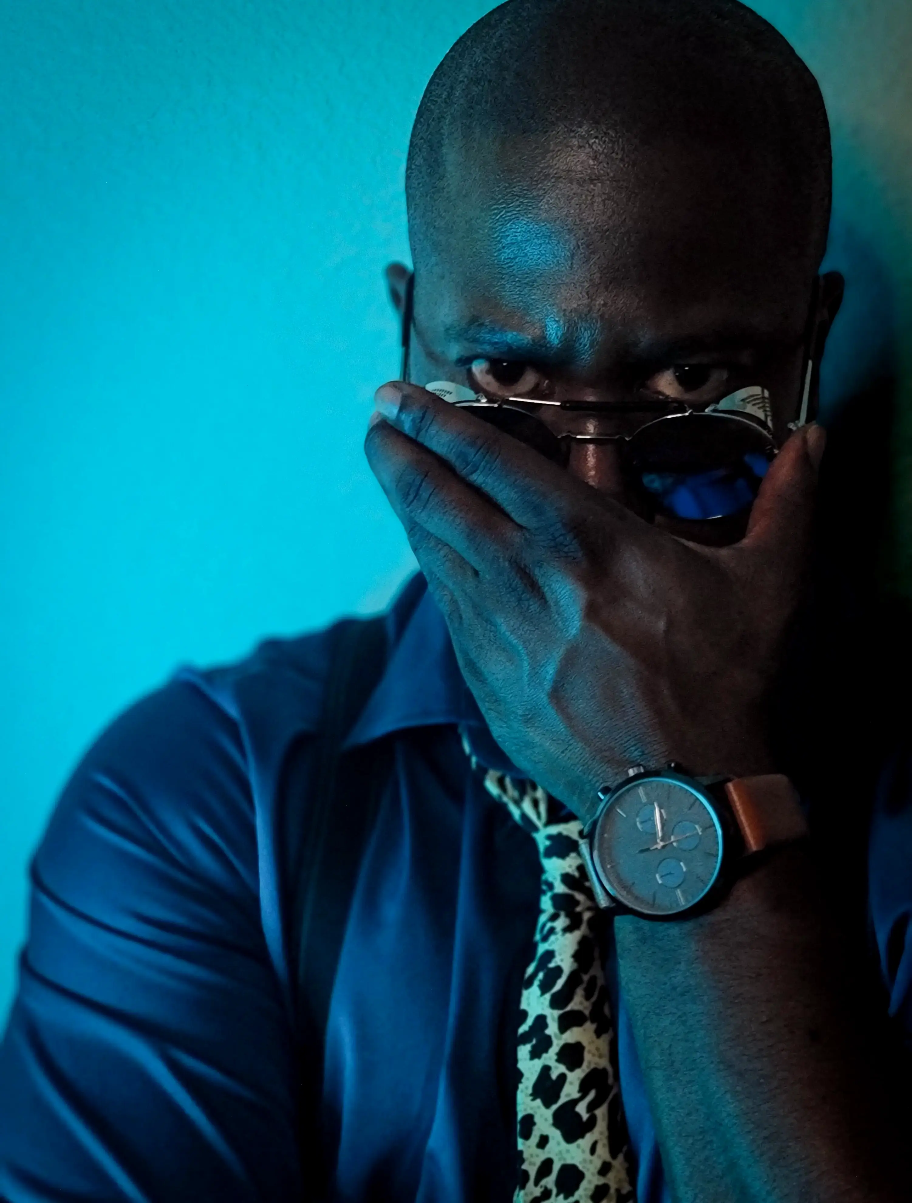 Nanami haircut: Phong cách tóc ngắn lịch lãm của Kento Nanami đang trở thành xu hướng cho các tín đồ anime.