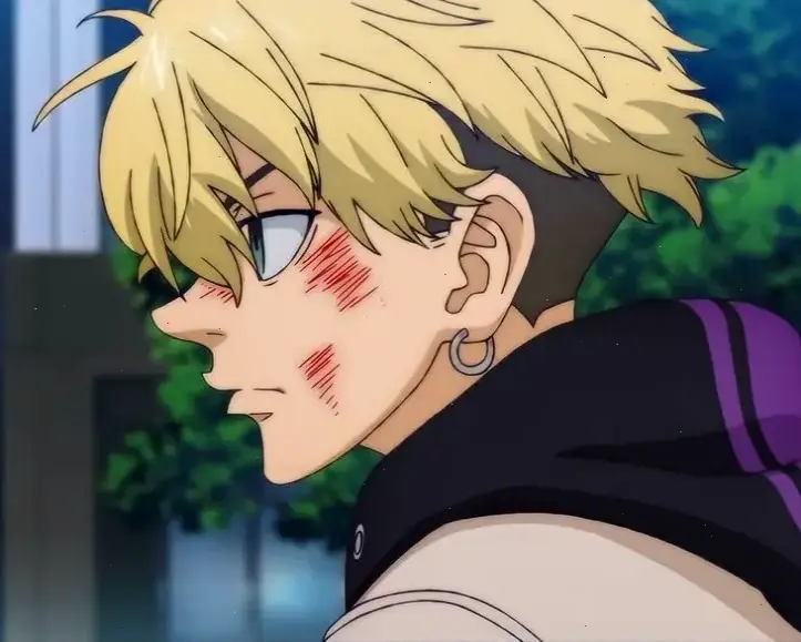 Tokyo Revenger và Chifuyu: Hành trình của cậu ấy từ cậu bé bình thường đến anh hùng thực thụ trong thế giới băng đảng!